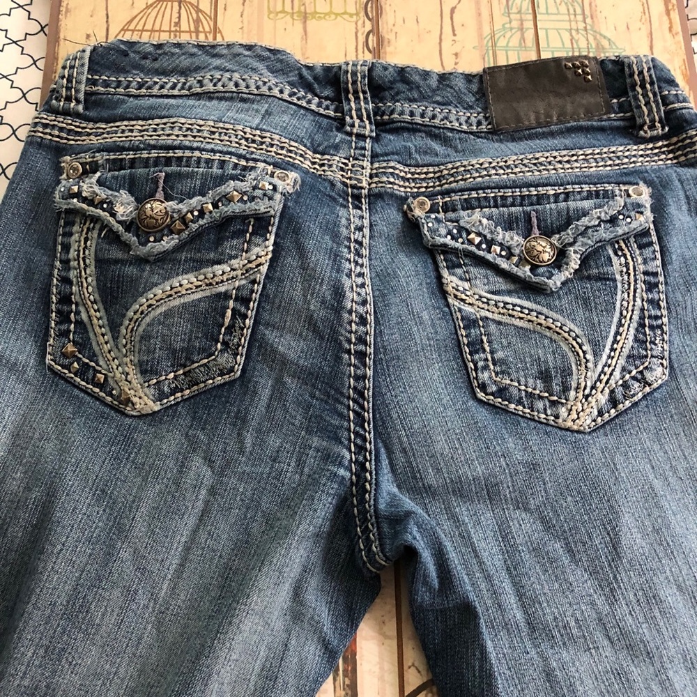 Ariya Jeans